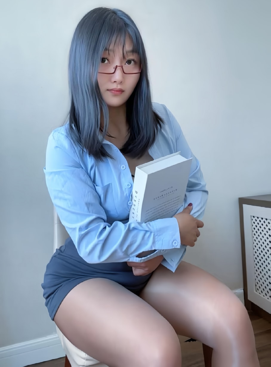 作品：【微密圈】西好运-小秘书蓝衬衫[27P2V-374MB]预览图 2