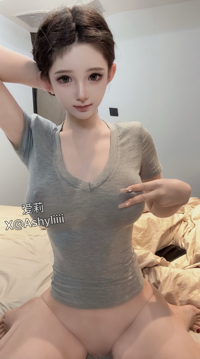 倦倦喵（爱莉） – 透灰T预览图 3